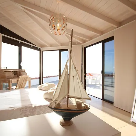 דירה Loft Sunset View, אדחה